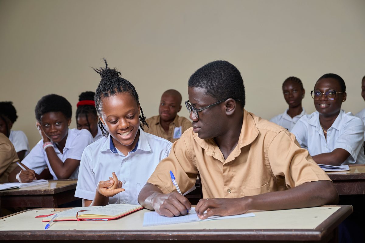 Élèves en classe dans un lycée en Côte d'Ivoire